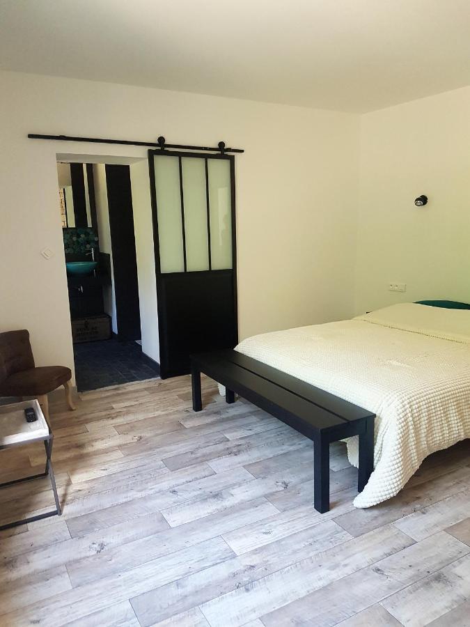Agathe Et Titi Bed & Breakfast Marigny-les-Reullee Exterior photo